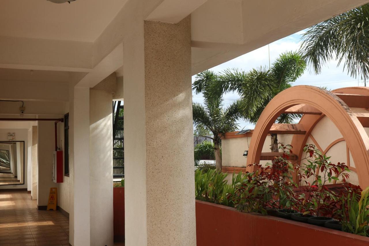 Hotel Casa Ilustre Balayan エクステリア 写真