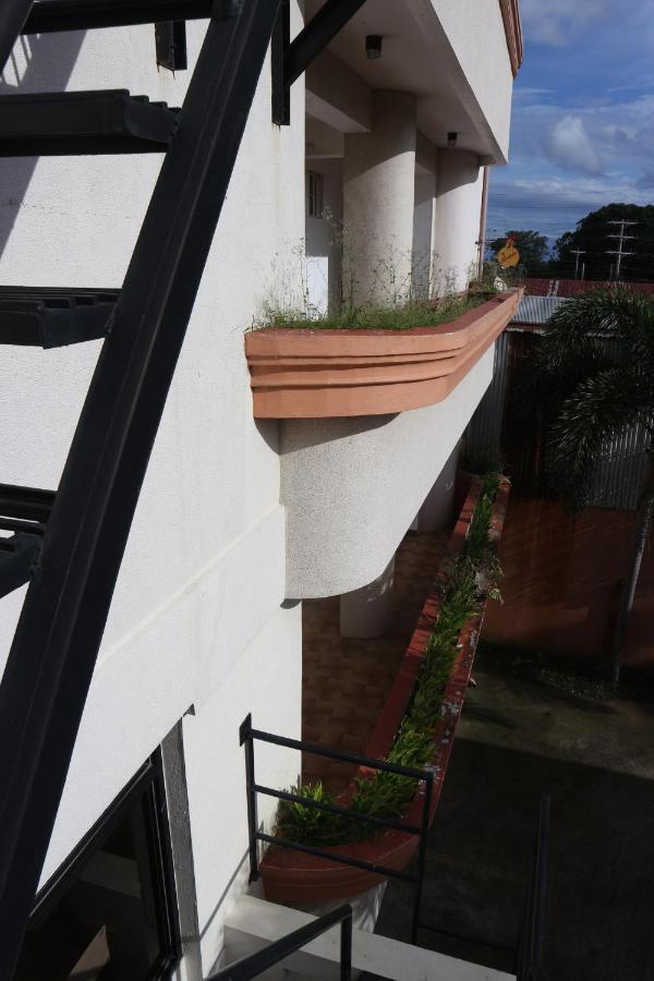 Hotel Casa Ilustre Balayan エクステリア 写真