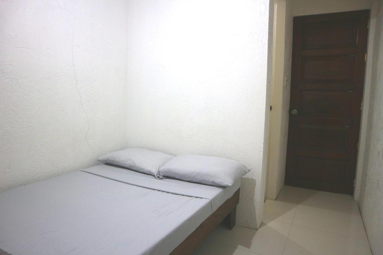 Hotel Casa Ilustre Balayan エクステリア 写真