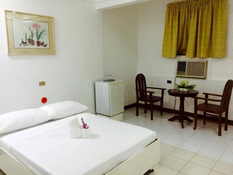 Hotel Casa Ilustre Balayan エクステリア 写真